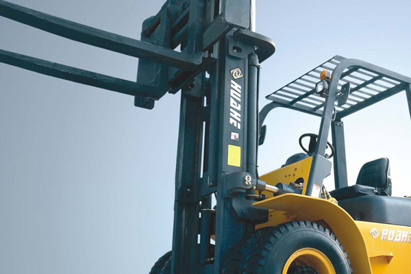 CORSO DI FORMAZIONE OBBLIGATORIA  SULL'UTILIZZO DEI CARRELLI ELEVATORI – AGGIORNAMENTO
